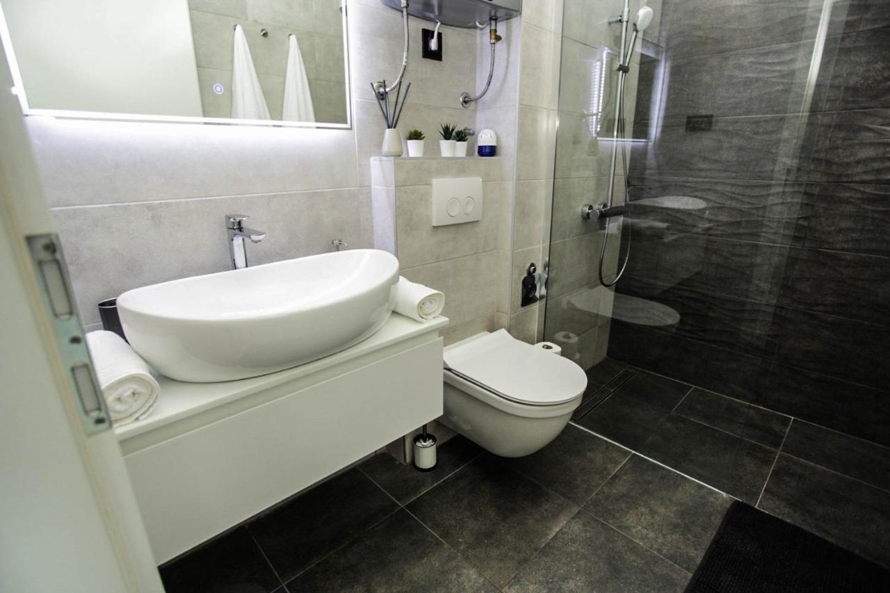 Leelee Apartment Рийека Екстериор снимка